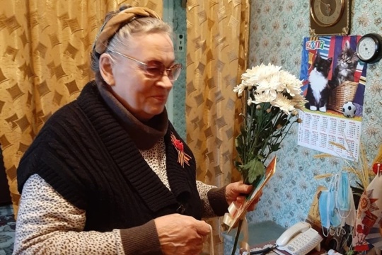 Вдова Героя Советского Союза Нелли Макарова отметила день рождения