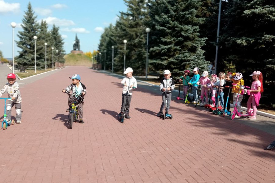Безопасность детства: важность обеспечения безопасности при использовании велосипедов и самокатов
