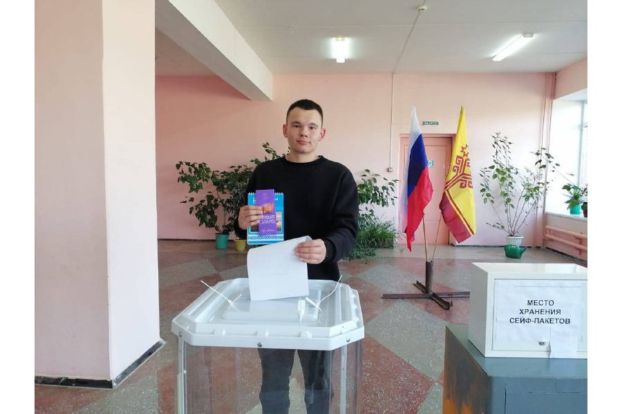 Выборы-2023: Молодежь Андреево-Базарского территориального отдела активно участвует в голосовании