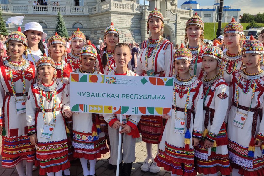 «Это был грандиозный праздник!»: ансамбль «Шурăмпуç» вернулся со Всероссийской детской Фольклориады