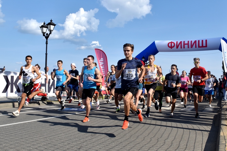 Коллектив Минкультуры Чувашии принял участие во Всероссийском дне бега «Кросс нации - 2023»