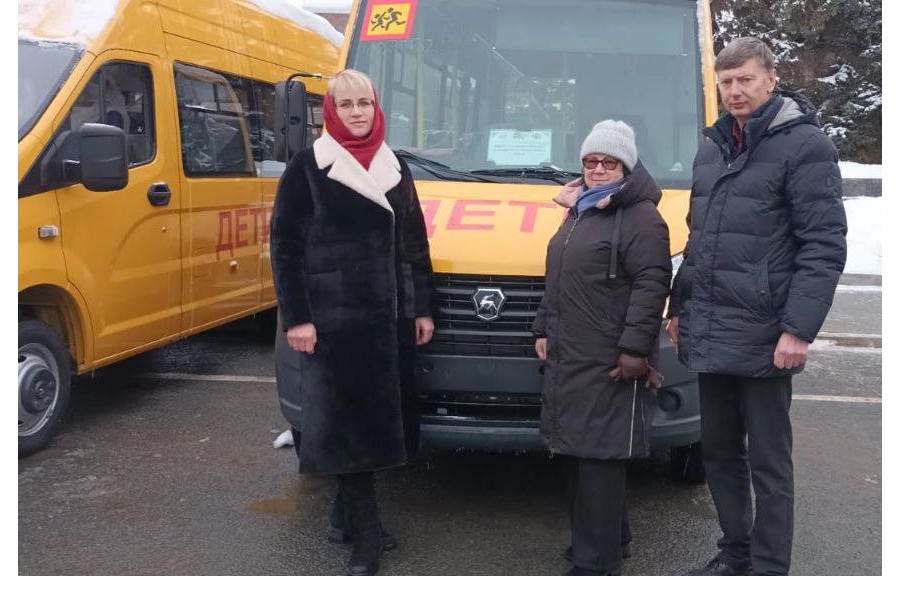Школьный автопарк Алатырского муниципального округа пополнился новым школьным автобусом