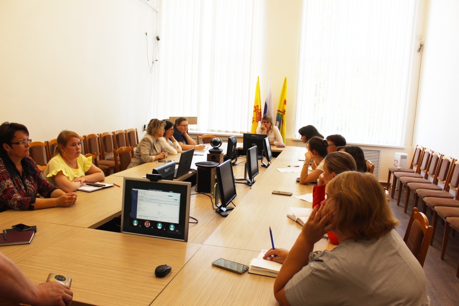 Сотрудники администрации Шумерлинского муниципального округа приняли участие в обучающем семинаре по работе в ГИС «СЭД»
