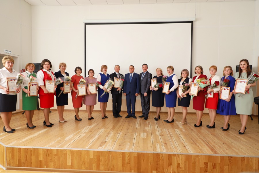 В Яльчикском муниципальном округе состоялось чествование победителей и призеров муниципального этапа республиканских конкурсов профессионального мастерства
