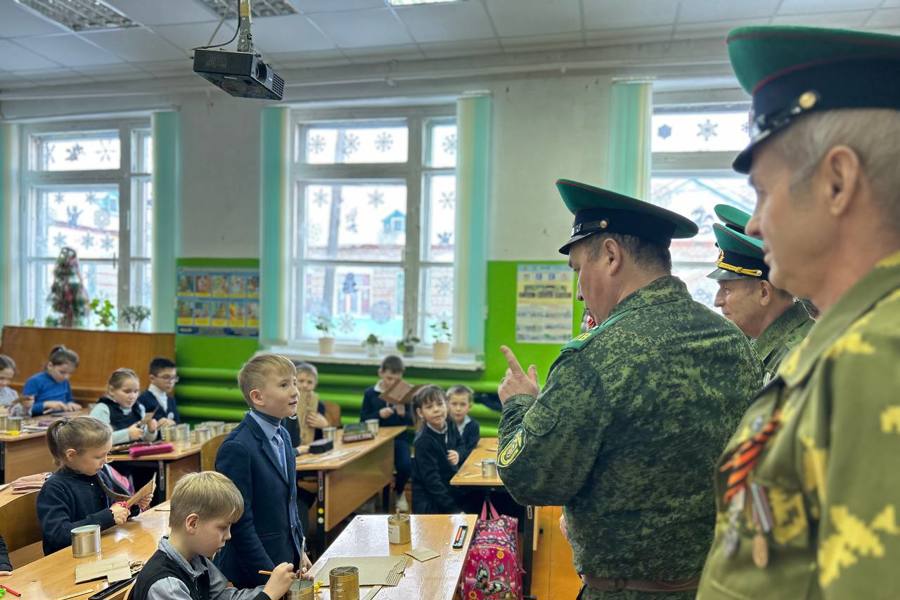 «Пограничное братство» в гостях у школьников