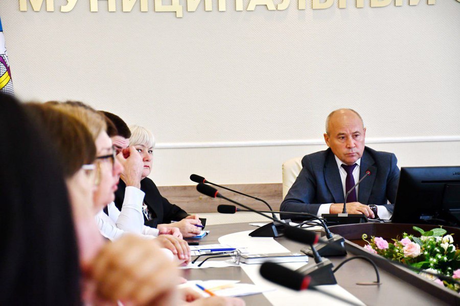 Глава Батыревского  муниципального округа Рудольф Селиванов провел еженедельное совещание