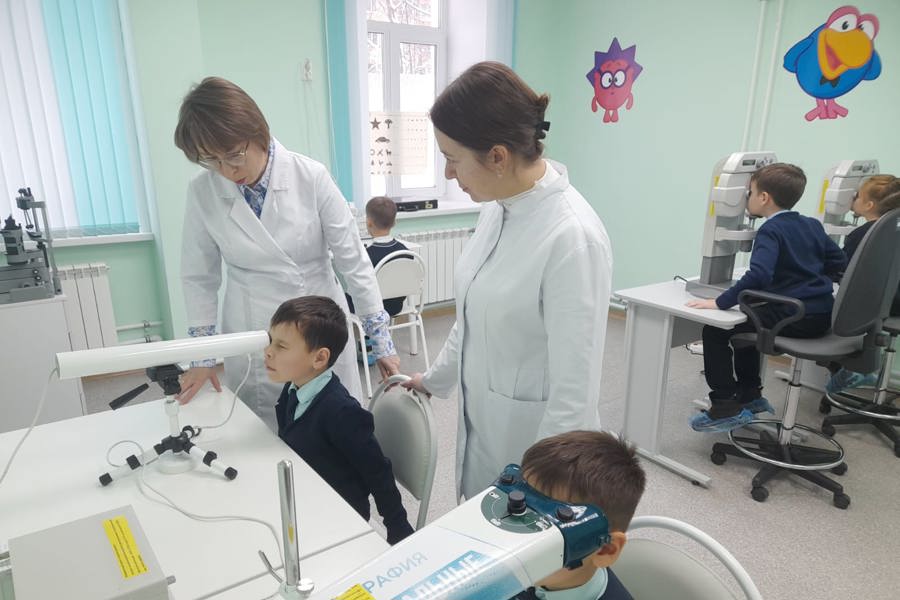 С начала проекта «Здоровое зрение» более 60 тысяч детей получили лечение в кабинетах охраны зрения по всей республике