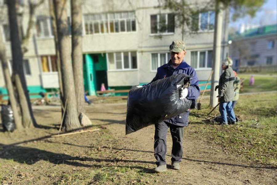 В ТОС «Дубрава» провели экологический субботник