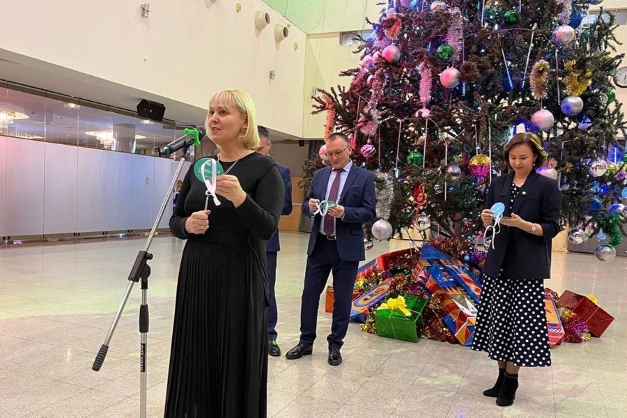 Министр культуры Чувашии Светлана Каликова подключилась к Всероссийской акции «Ёлка желаний»