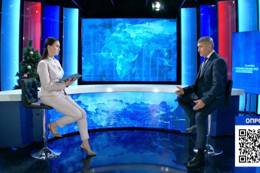 Глава Чувашии Олег Николаев в эфире телеканала «Россия 24» провел предновогоднюю  «прямую линию» с жителями республики