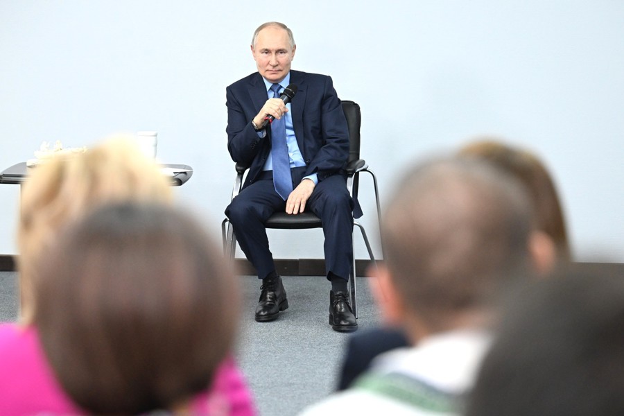 Путин сообщил, что бюджетная система России чувствует себя уверенно
