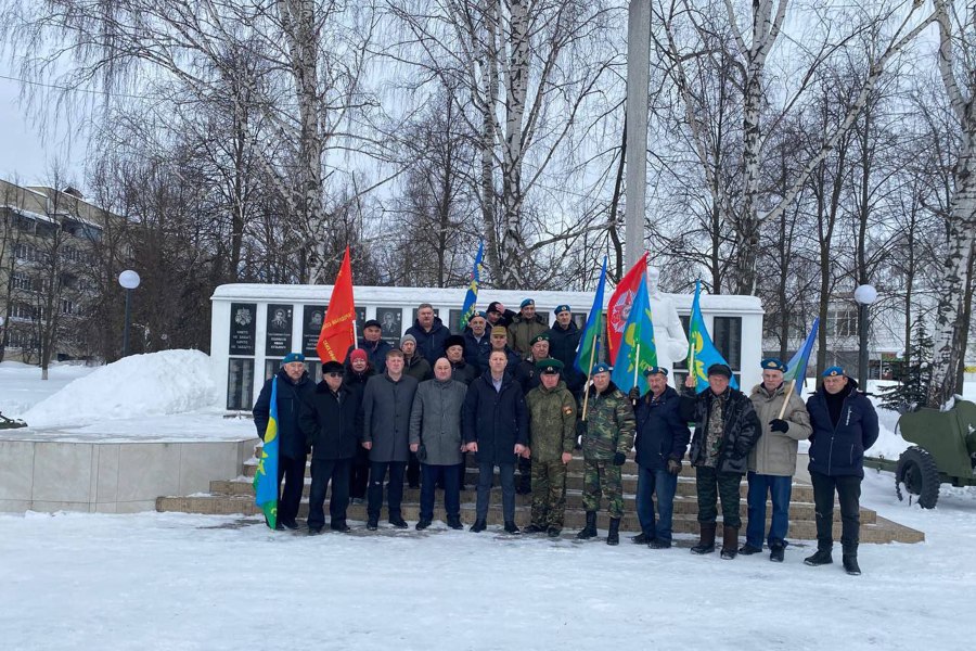23 февраля в городе Шумерля почтили память защитников Отечеств