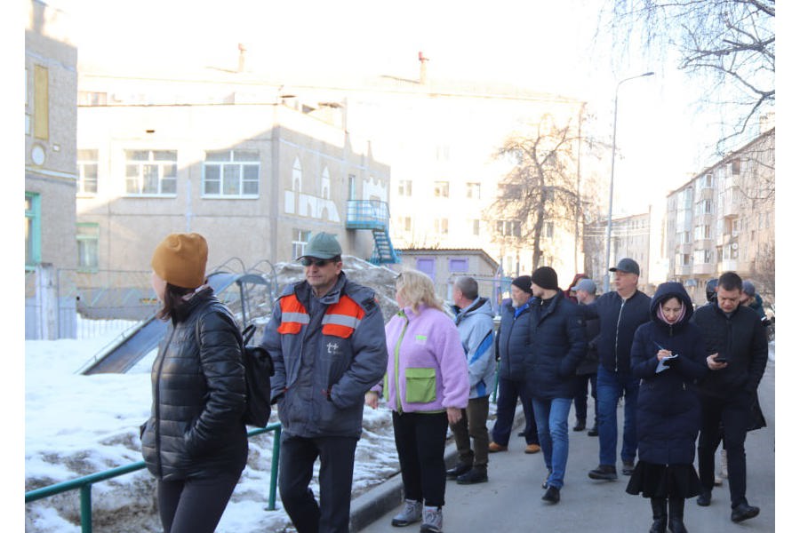 По поручению главы города Максима Семенова ответственные службы в очередной раз вышли на обход территорий