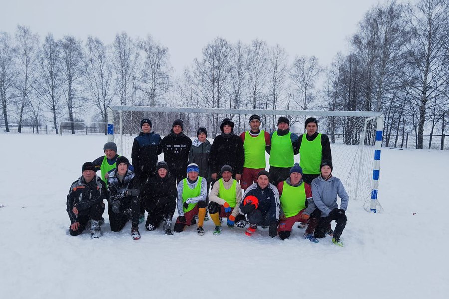 В Ядринском муниципальном округе продолжается Открытое первенство по зимнему футболу.