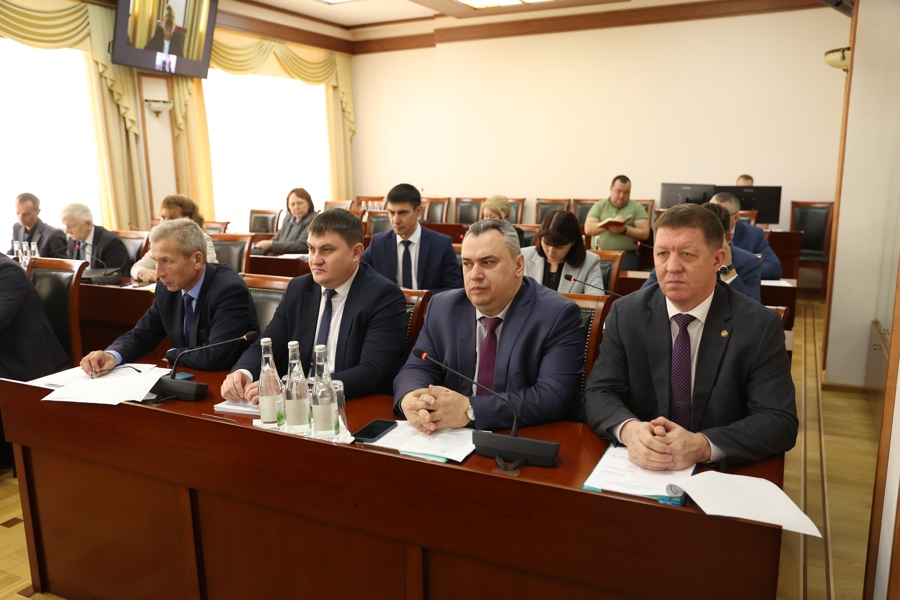 Сергей Егоров представил проекты постановления на заседании Кабинета Министров Чувашской Республики