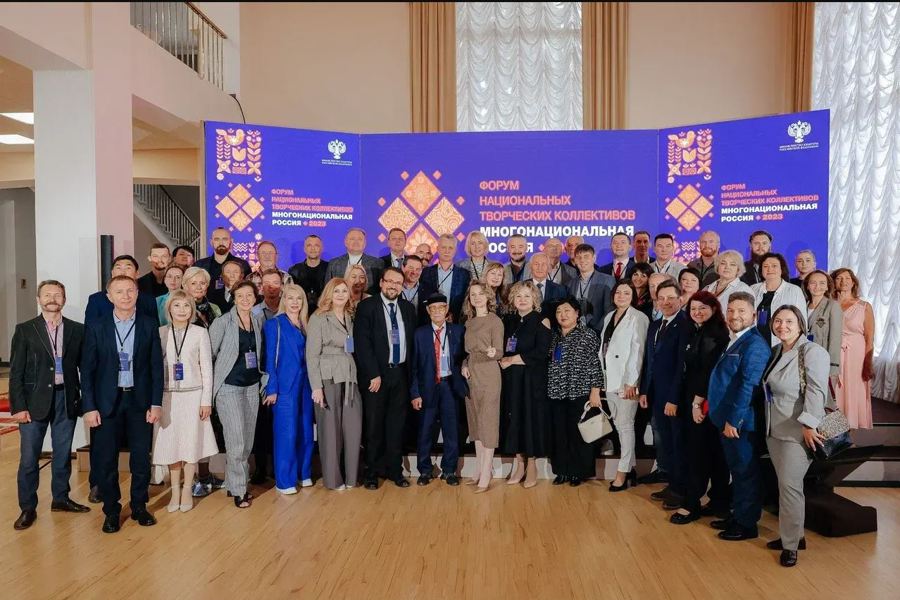 Чувашский госансамбль песни и танца принял участие во Всероссийском форуме национальных коллективов