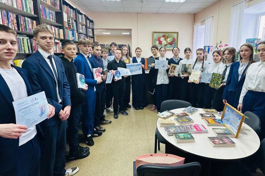 Ученики школы №1 г. Шумерля приняли участие во Всероссийской акции «Дарите книги с любовью - 2025»