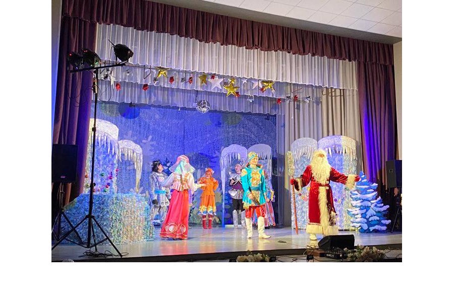 Новогоднее представление для ребят Шемуршинского муниципального округа