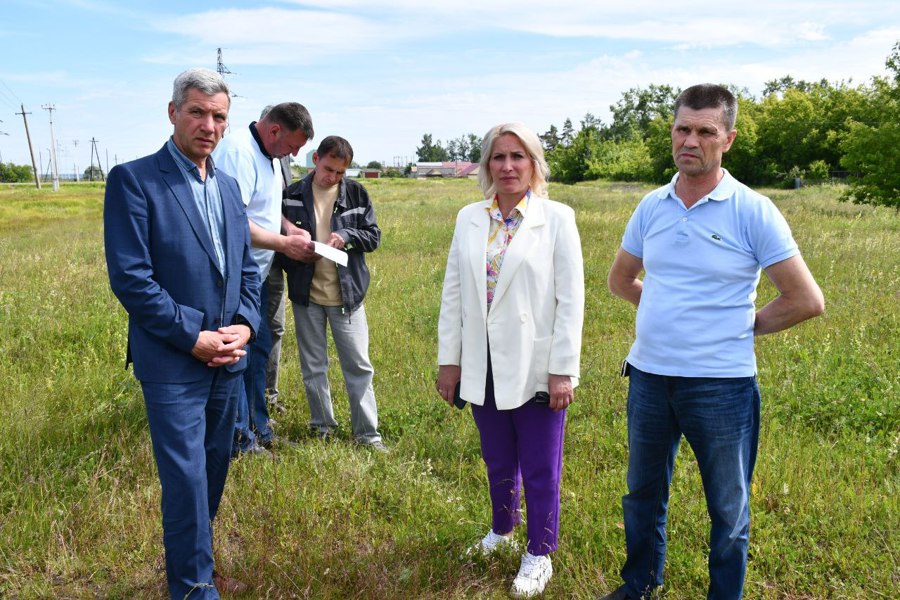 Надежда Колебанова осмотрела обновленные электросетевые объекты в Урмарском округе