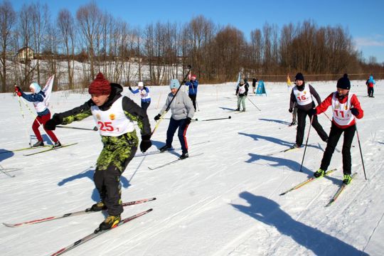 В Моргаушском округе закрыли на лыжне зимний спортивный сезон: учителя –моргаушцы, сятракасинцы и «Райбыт» стали обладателями Кубка победителя