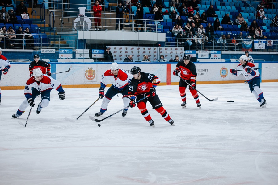 Молодежный хоккейный клуб «Сокол» дважды переиграл «Липецк»