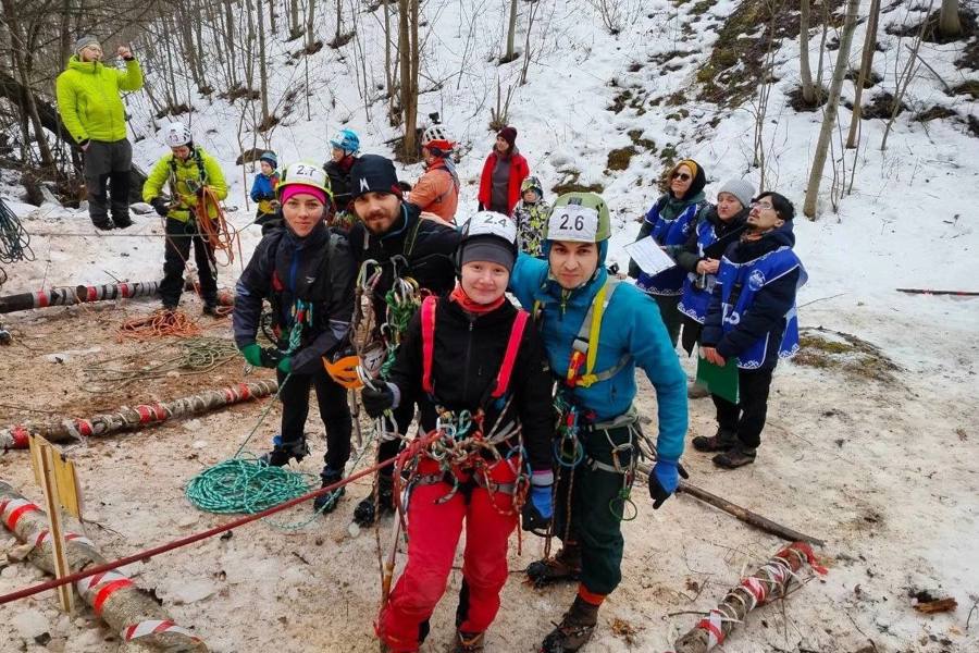 Чебоксарские спортсмены демонстрируют успехи на вершинах спортивного туризма