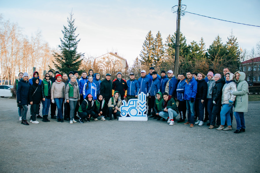 Российское село: Добровольцы «АгроВыбора» объединили жителей Чебоксарского МО и провели субботник