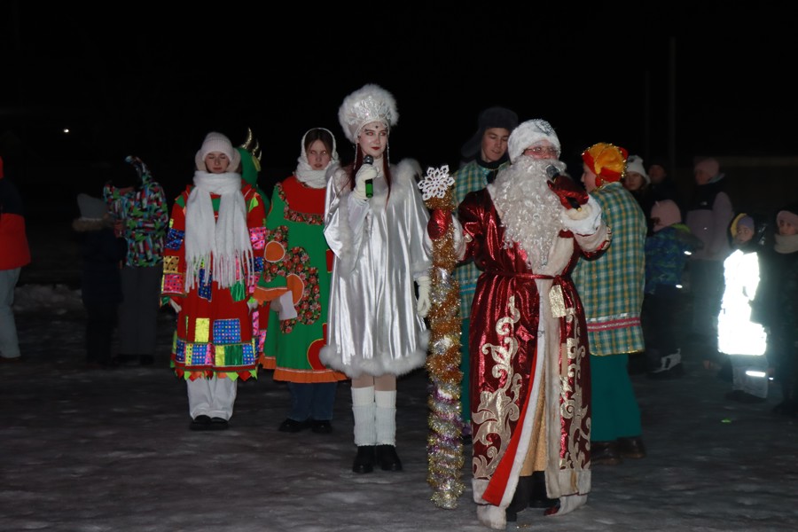 Новогодние представления в парке «Старый город» продолжают радовать детей и взрослых