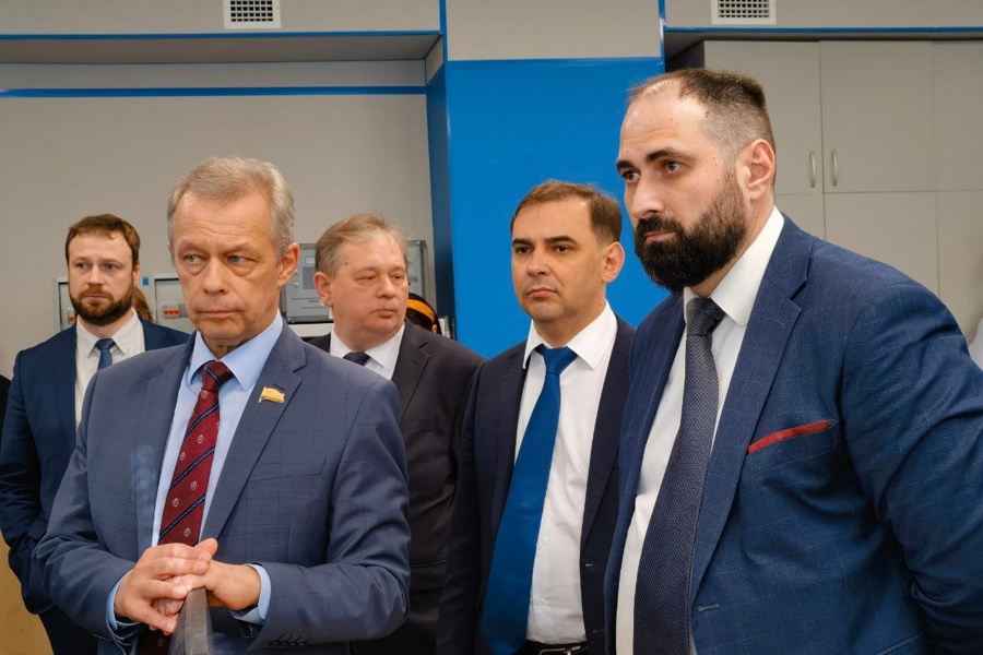 Министр промышленности и энергетики ЧР и заместитель министра энергетики РФ посетили ЧГУ