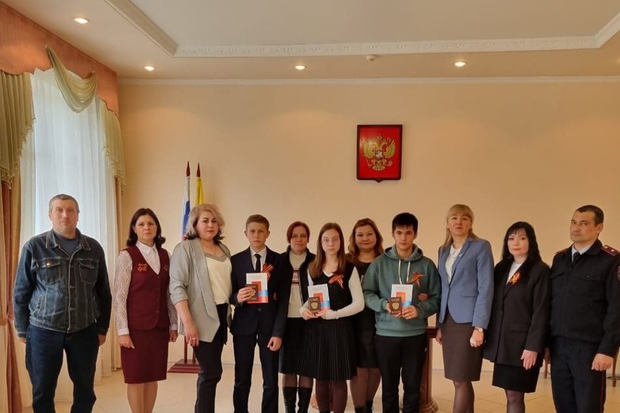 В преддверии Дня Победы в Янтиковском округе состоялось торжественное вручение паспортов