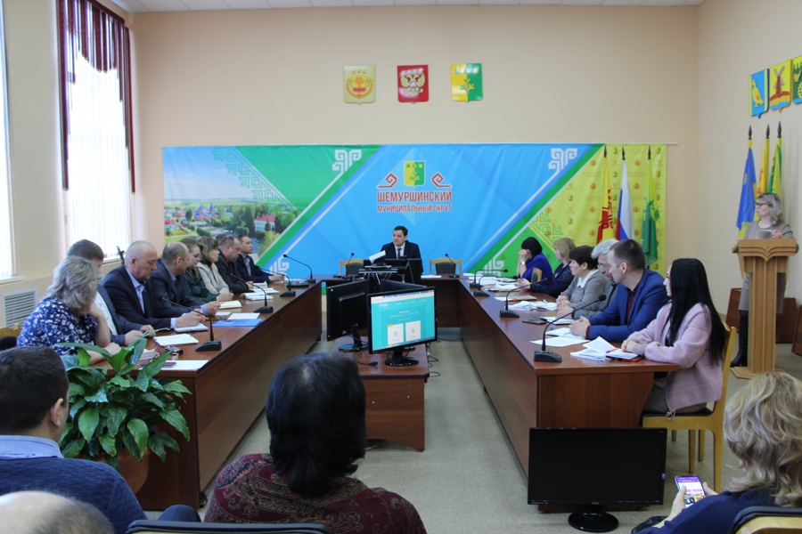 Глава Шемуршинского муниципального округа Сергей Галкин провел расширенное совещание