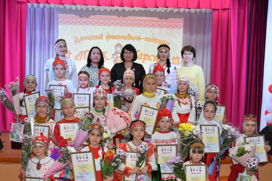 В Моргаушском муниципальном округе состоялся фестиваль-конкурс «Пӗчӗк Нарспи - 2024»