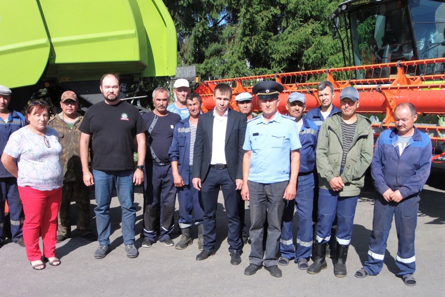 45 зерноуборочных комбайнов зарегистрировано в инспекции Гостехнадзора Красноармейского округа