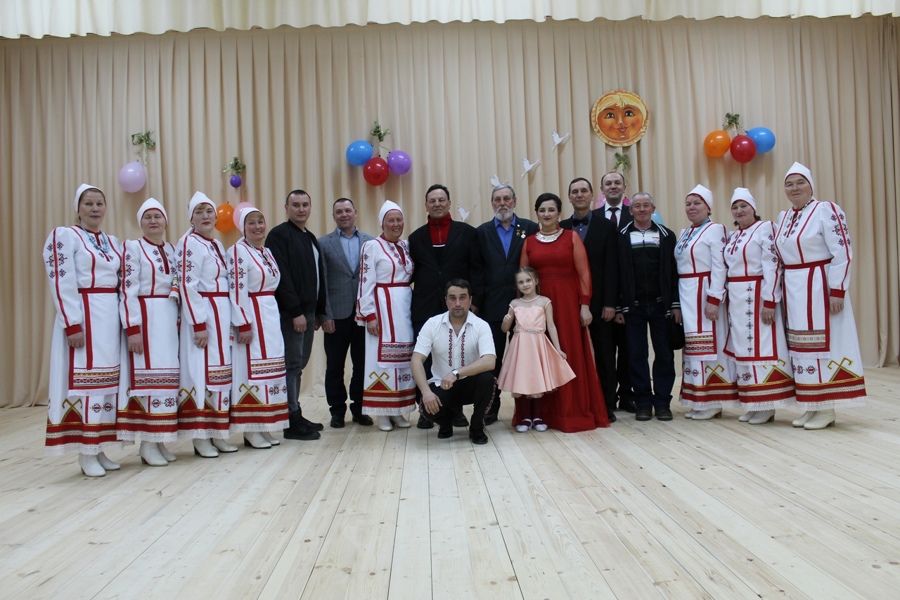 В селе Караево состоялся благотворительный концерт в поддержку участников специальной военной операции