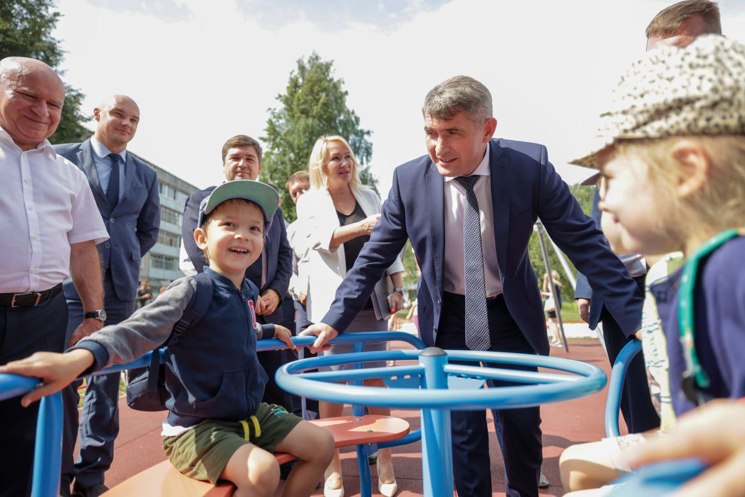 Чӑваш Ен Пуҫлӑхӗпе «Раҫҫей Ача-пӑча фончӗн» председателӗ «Ачалăхшăн, ачалăх ячĕпе» марафона старт панă