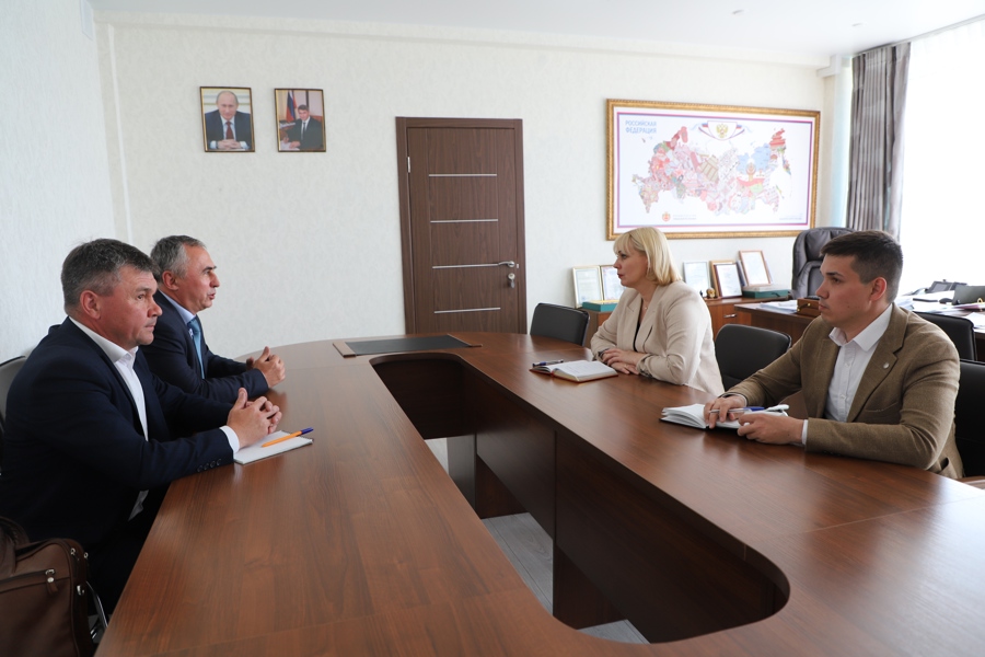 Министр культуры Чувашии провела рабочую встречу с заместителем директора Дома народов России»