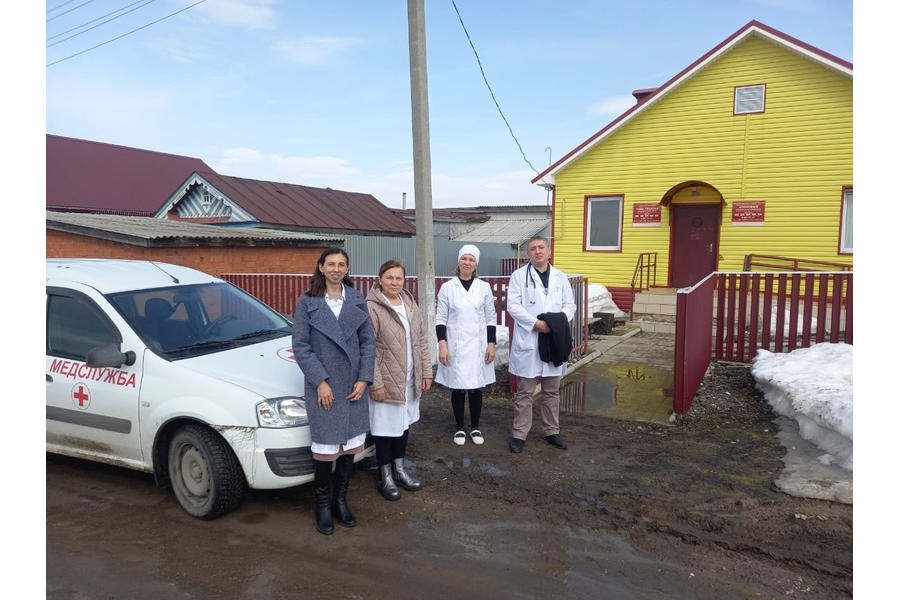 Врачи Яльчикской больницы провели выездной прием пациентов в деревне Аранчеево