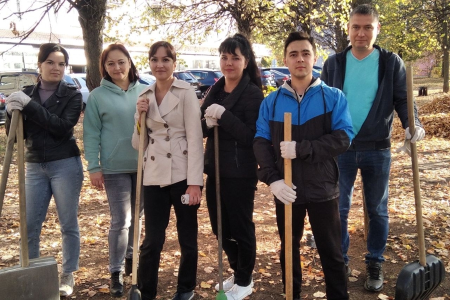 Сотрудники МБУ «Управление Жилфондом г.Чебоксары» вышли на уборку городских улиц