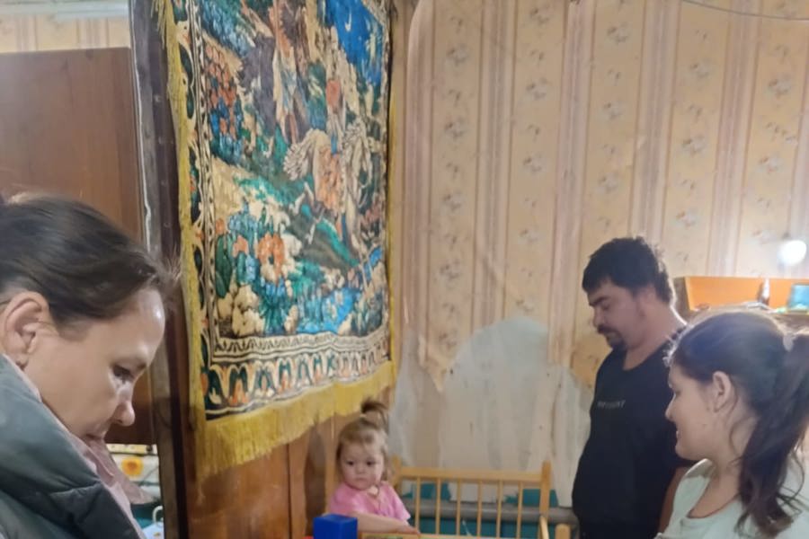 Профилактический визит к семьям, состоящим на учете