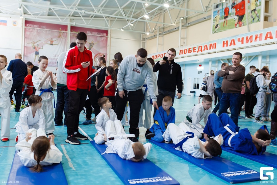 В СШ «Спартак» прошел городской фестиваль ВФСК «ГТО» среди спортивных федераций