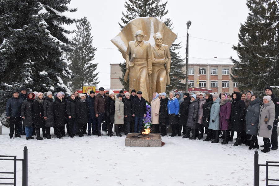 Герои страны навсегда останутся в наших сердцах