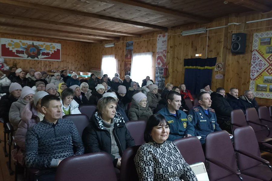 Итоговое совещание в формате встречи с населением прошло в деревне Карабай – Шемурша.