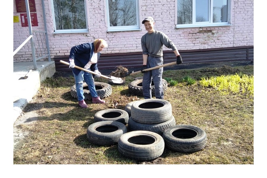 В пос. Саланчик начался месячник по благоустройству и санитарной очистке территории