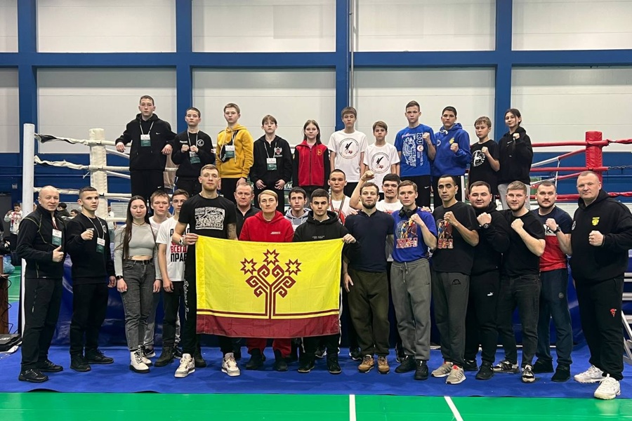 Кикбоксеры из Чувашии завоевали пять медалей Чемпионата и Первенства ПФО в Казани