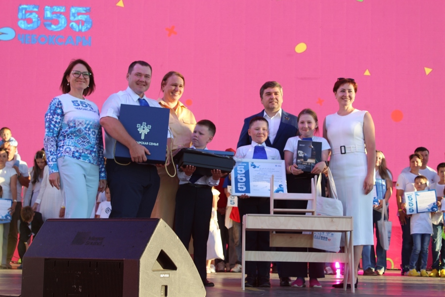 Депутаты приняли участие в семейном фестивале «Чебоксарская семья»