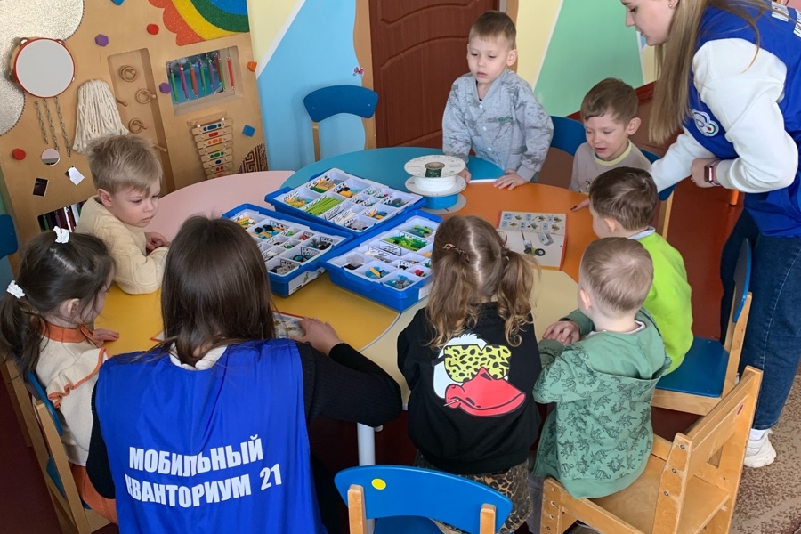 Научные открытия для малышей: Мобильный технопарк «Кванториум» в «Родничке»