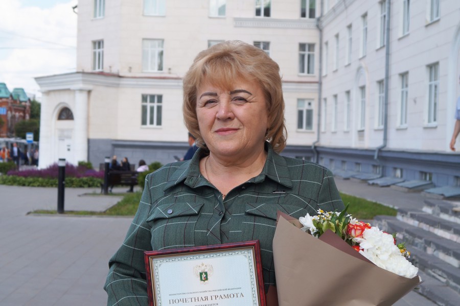 Главный зоотехник АО «Агрофирма «Куснар» Ирина Филиппова награждена Почетной грамотой Министерства сельского хозяйства Российской Федерации