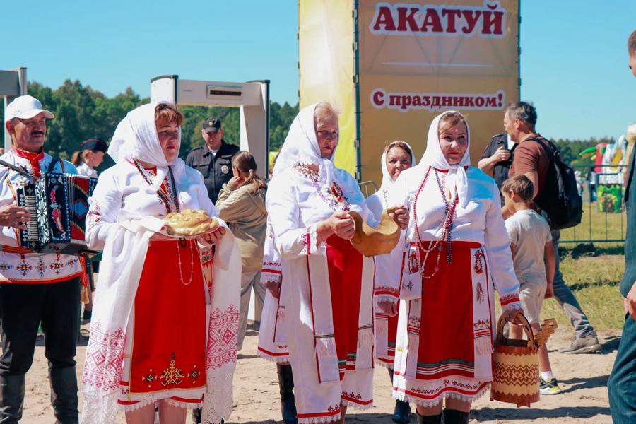 67- ой районный праздник песни, труда  и спорта «Акатуй»