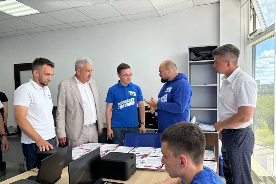 В Чебоксарах открылся Центр подготовки волонтеров гуманитарных миссий «Молодой Гвардии Единой России»