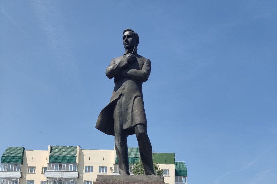 В Чувашии почтили память поэта Константина Иванова